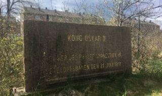 Minnesteinen slik den sto på Grim i februar 2021. Foto Vest-Agder-museet // Thorunn Lunde