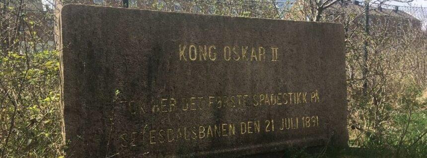 Minnesteinen slik den sto på Grim i februar 2021. Foto Vest-Agder-museet // Thorunn Lunde