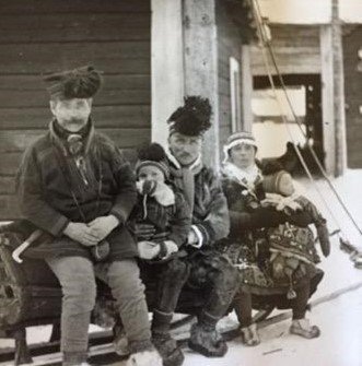 Marja Skums bestefar med familie 1925. Foto Ernst Klein