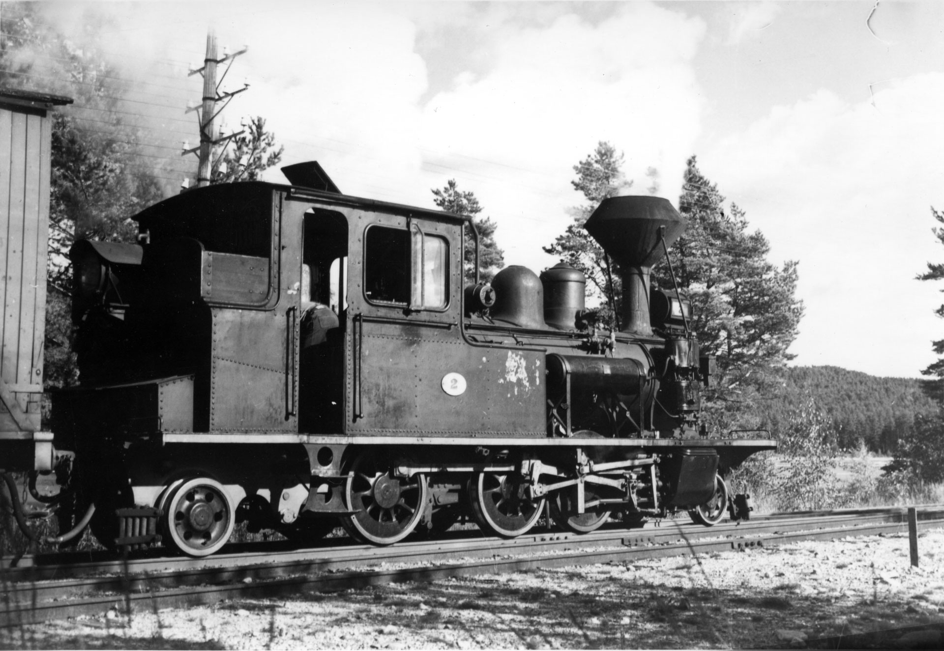 Lokomotiv nr. 2 på Setesdalsbanen. Bilde fra driftstiden. Fotograf ukjent. Bildet er del av samlingen til Setesdalsbanen.
