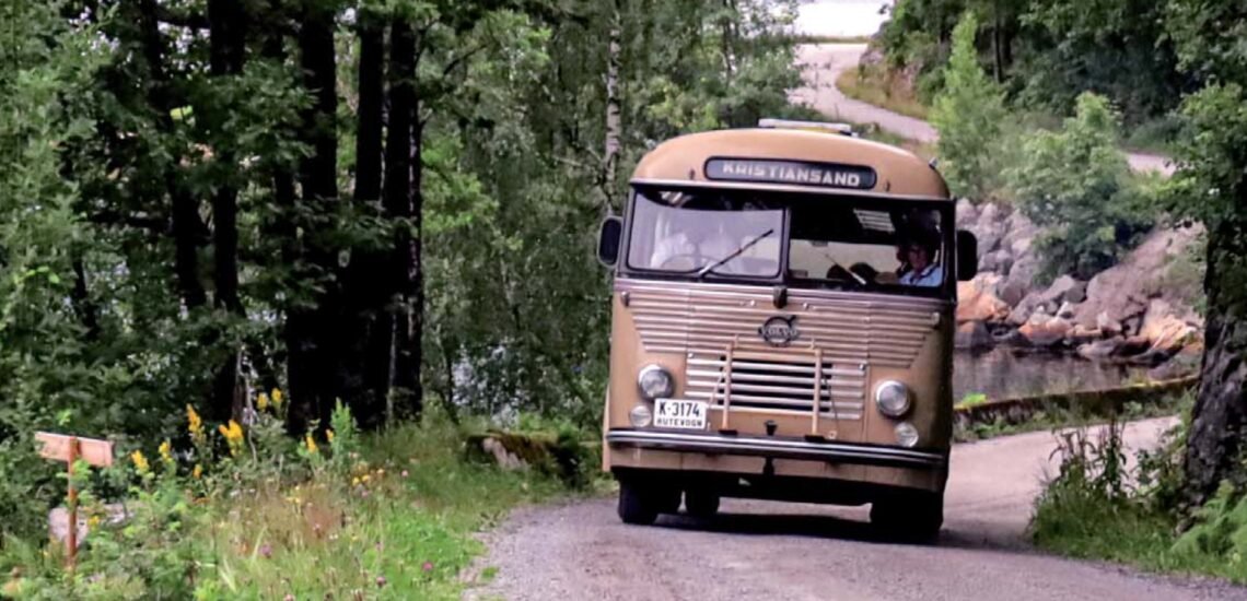 Bilde til Ta veteranbuss fra Ballastbrygga i Mandal til Sjølingstad Uldvarefabrik