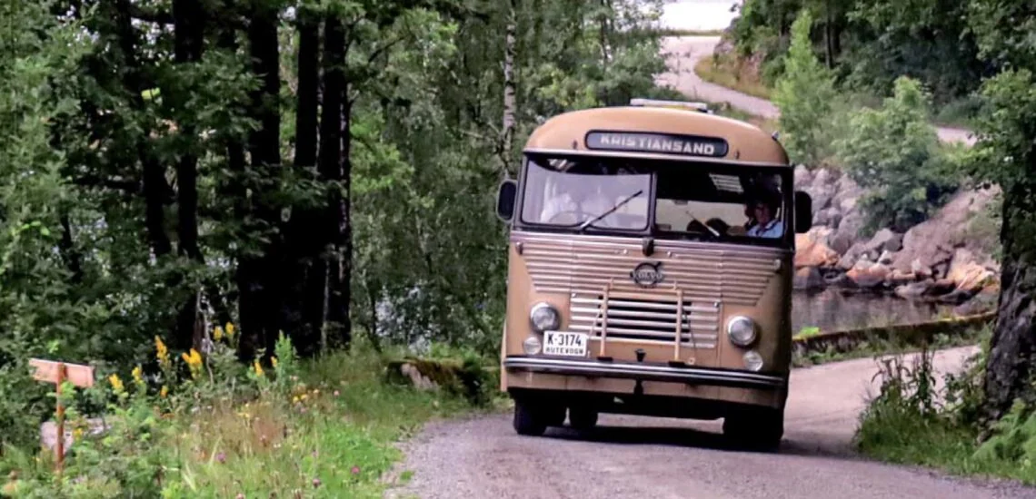 Bilde til Ta veteranbuss fra Ballastbrygga i Mandal til Sjølingstad Uldvarefabrik