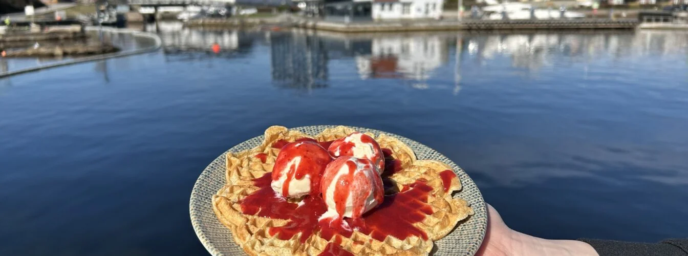 Vaffel i Odderøya museumshavns kafe.