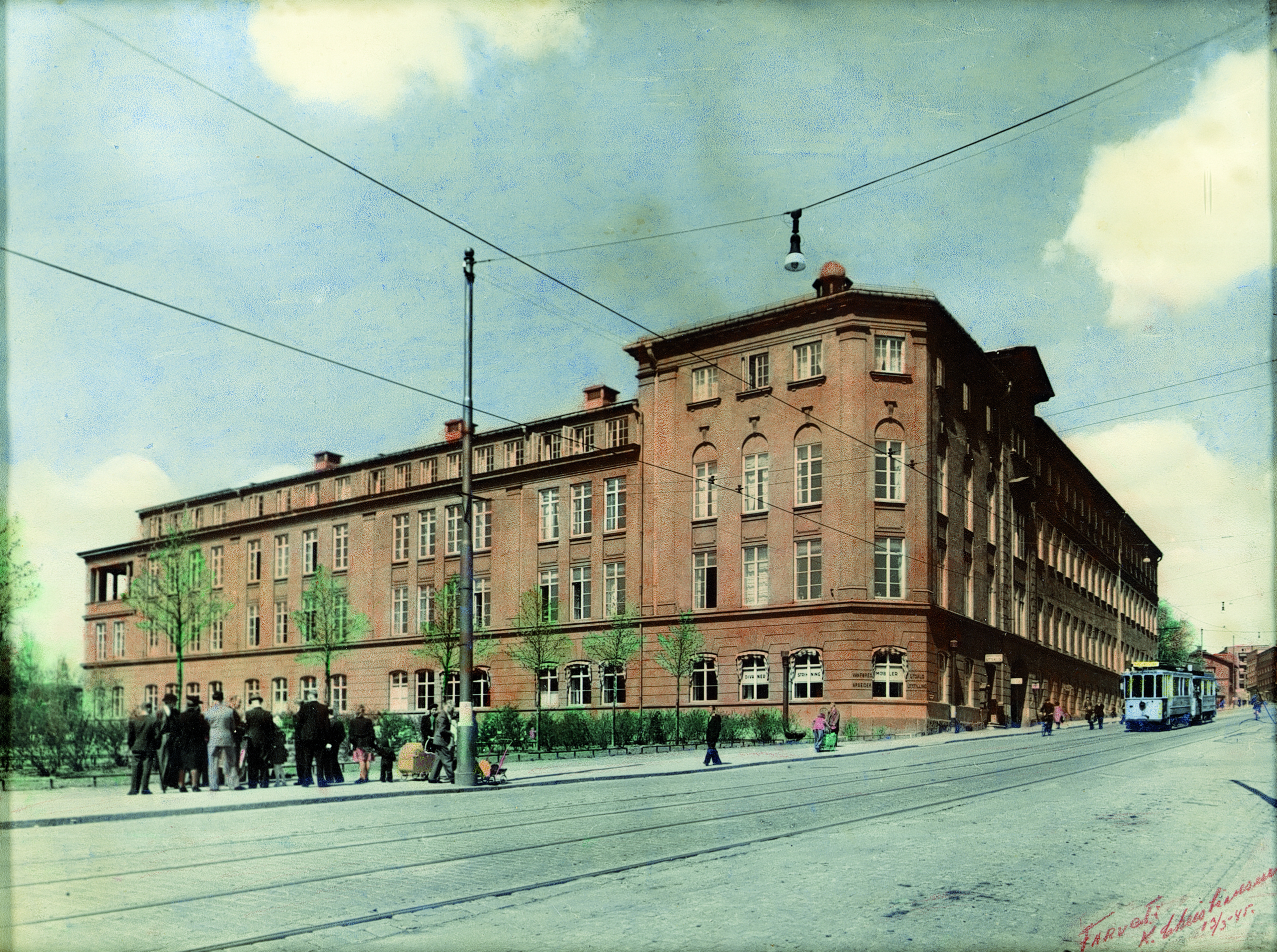 Sophies Minde – Centralanstalt for Vanføre (1945) med adresse Trondheimsveien 132 ved Carl Berners plass. Ukjent fotograf/Stiftelsen Sophies Minde.